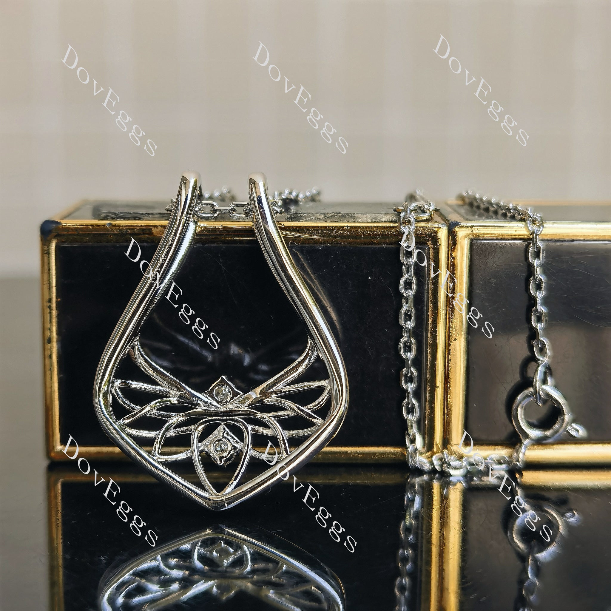 Doveggs lotus crystal round moissanite/lab grown diamond pendant necklace (pendant only)