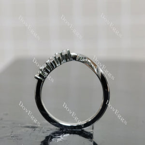 (size 5.75) Doveggs round moissanite wedding band