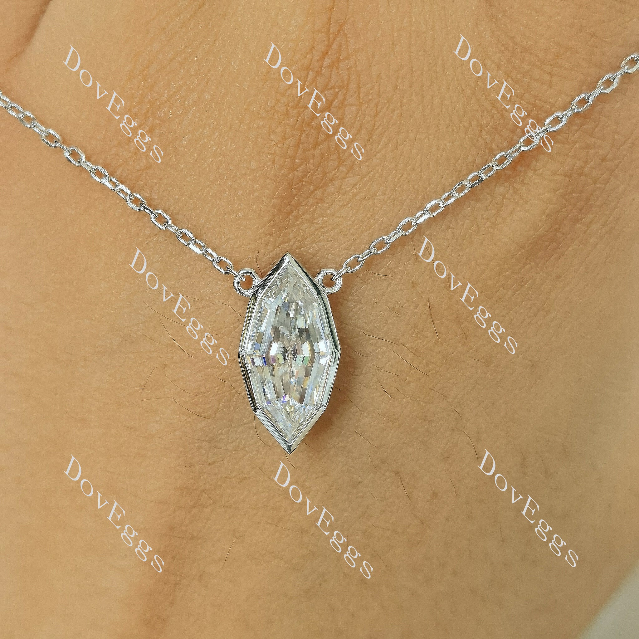 Doveggs Marquise Step cut bezel moissanite pendant necklace (with 18' length chain)