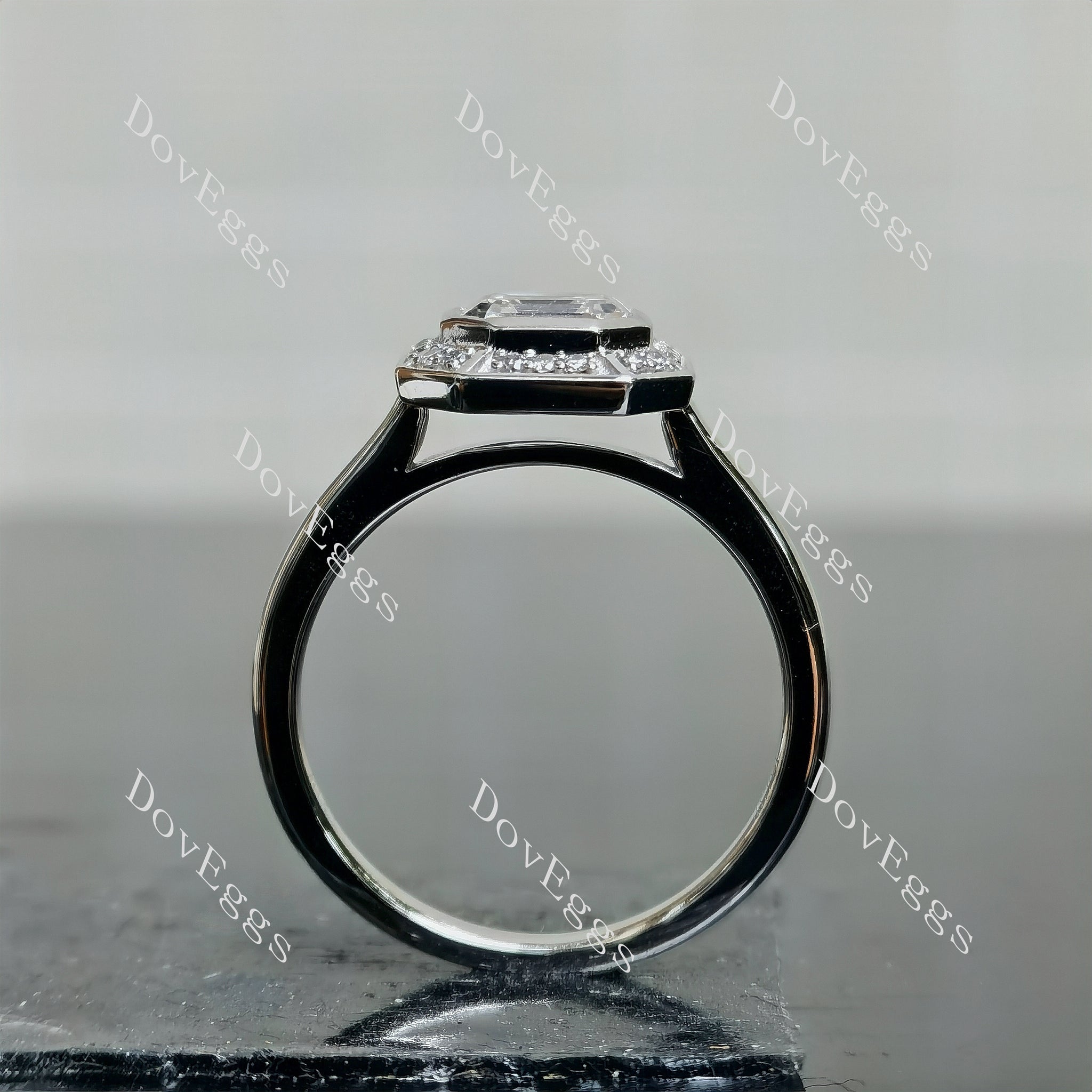 Doveggs Asscher Halo Bezel Lab Grown Diamond Engagement Ring