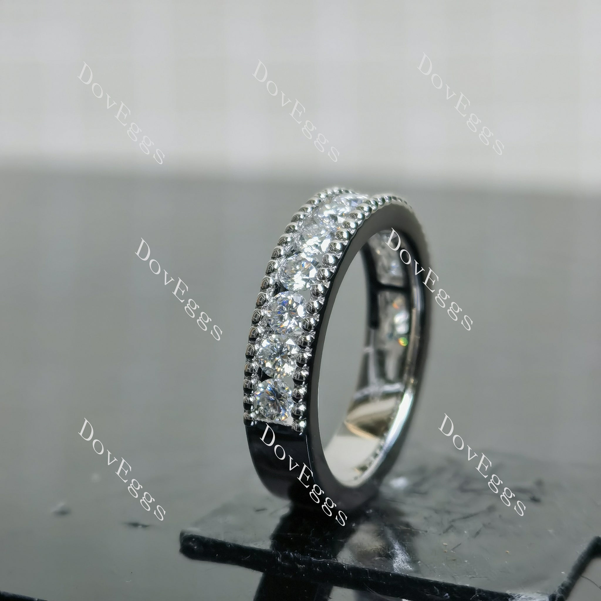 (size 6.5) Doveggs sterling silver round moissanite wedding band