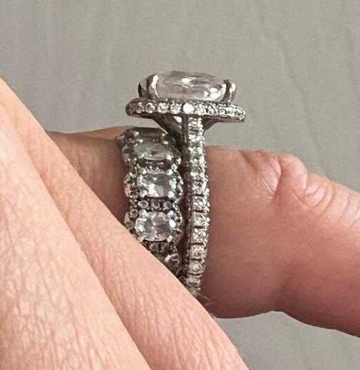 Replacement wedding band of 18075 ring