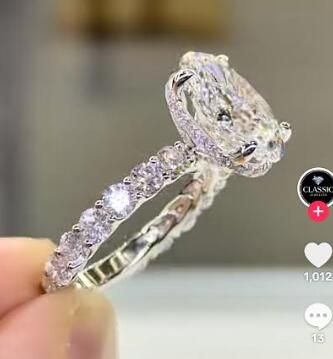 Ring set semi mount for 3.07ct oval stone(704581982)
