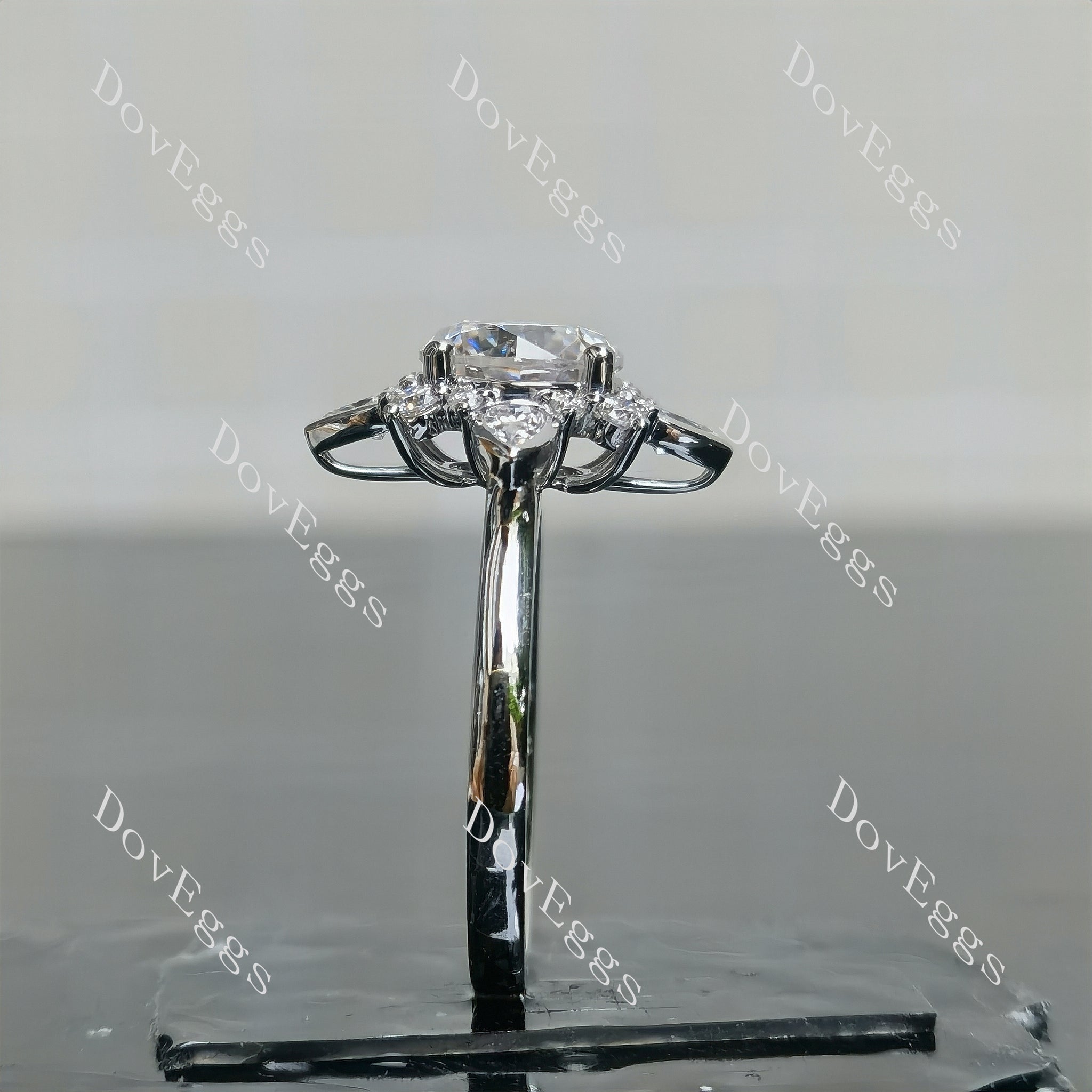 Round art deco vintage moissanite engagement ring side view| Doveggs