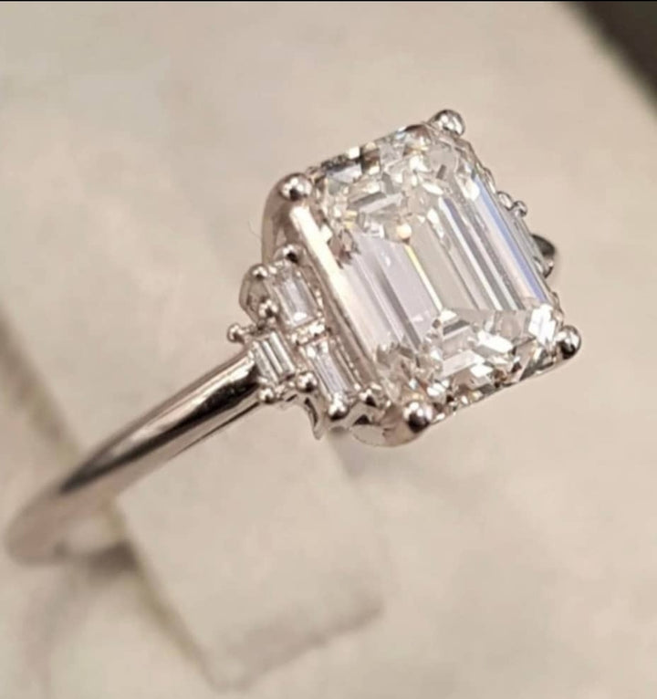 Setting only for the 2.545ct Emerald lab Dimond in baguette lab accents 10k WG