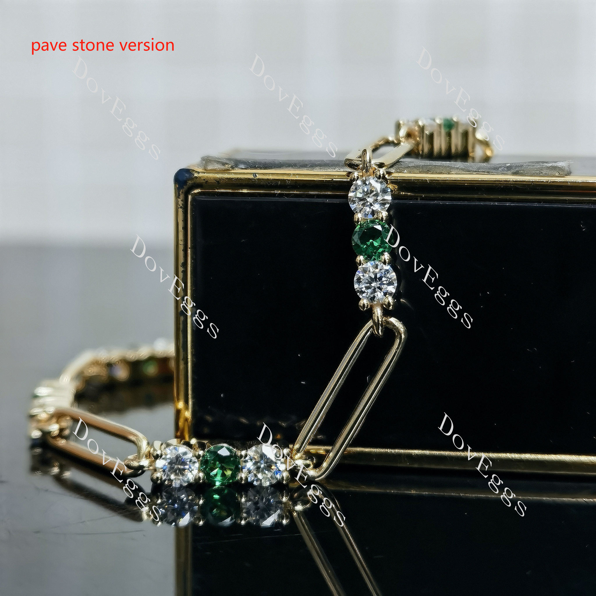 Doveggs round pave bezel moissanite bracelet