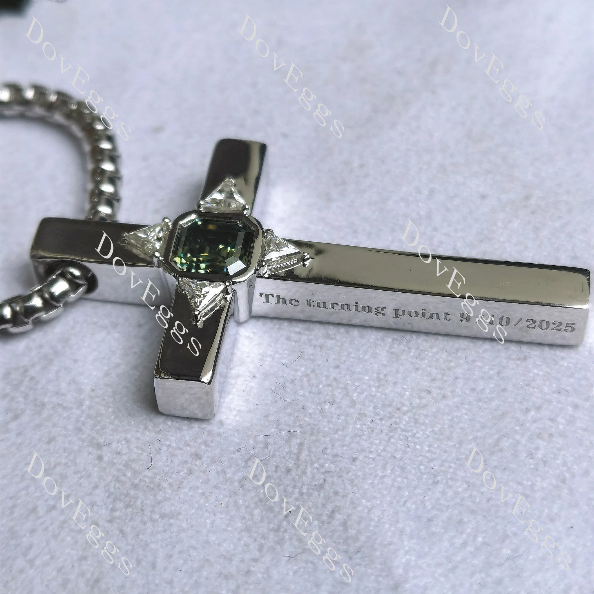 Doveggs's personalized engraving on Cross pendant necklace