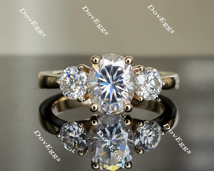 Lab Diamond Ring with 5mm GHI Color Accents (Moissanite/LGD) in 10K/14K/18K Gold or Platinum | DovEggs