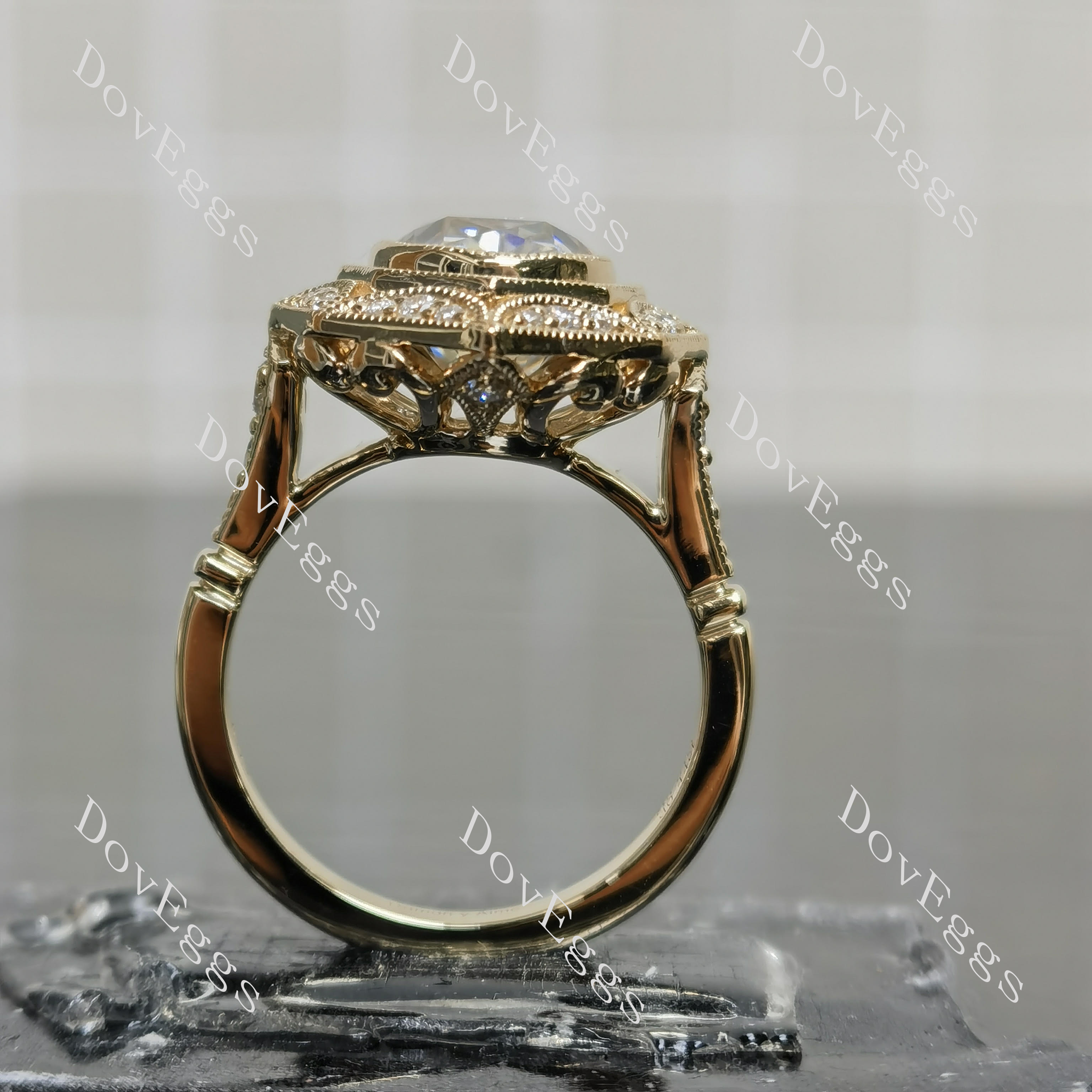 Oval vintage art deco moissanite engagement ring| Doveggs