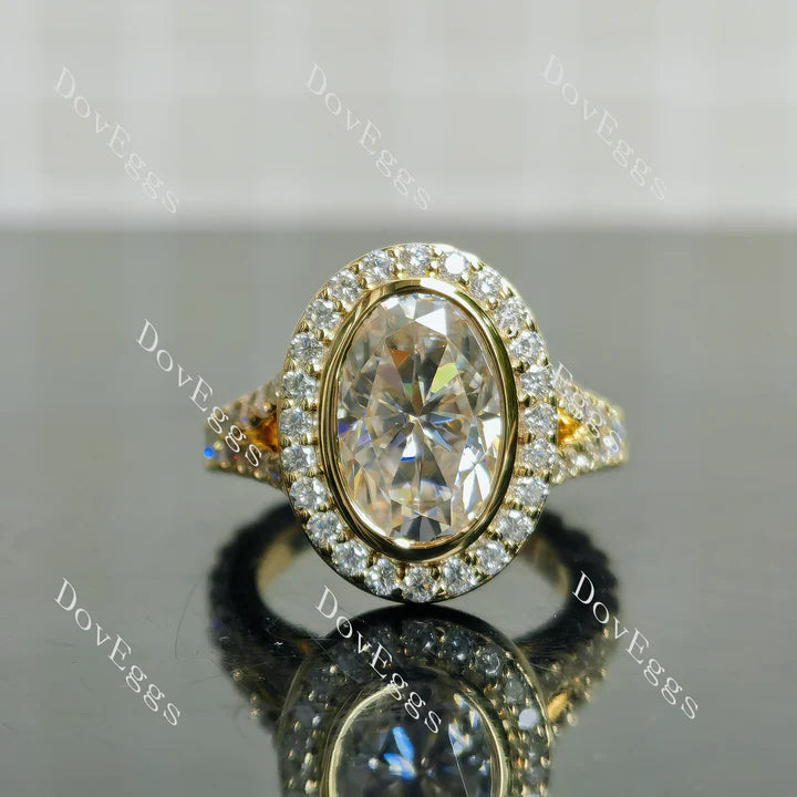 Bezel & halo setting firmly securing the stone and showcasing a modern and minimalist aesthetic|Doveggs