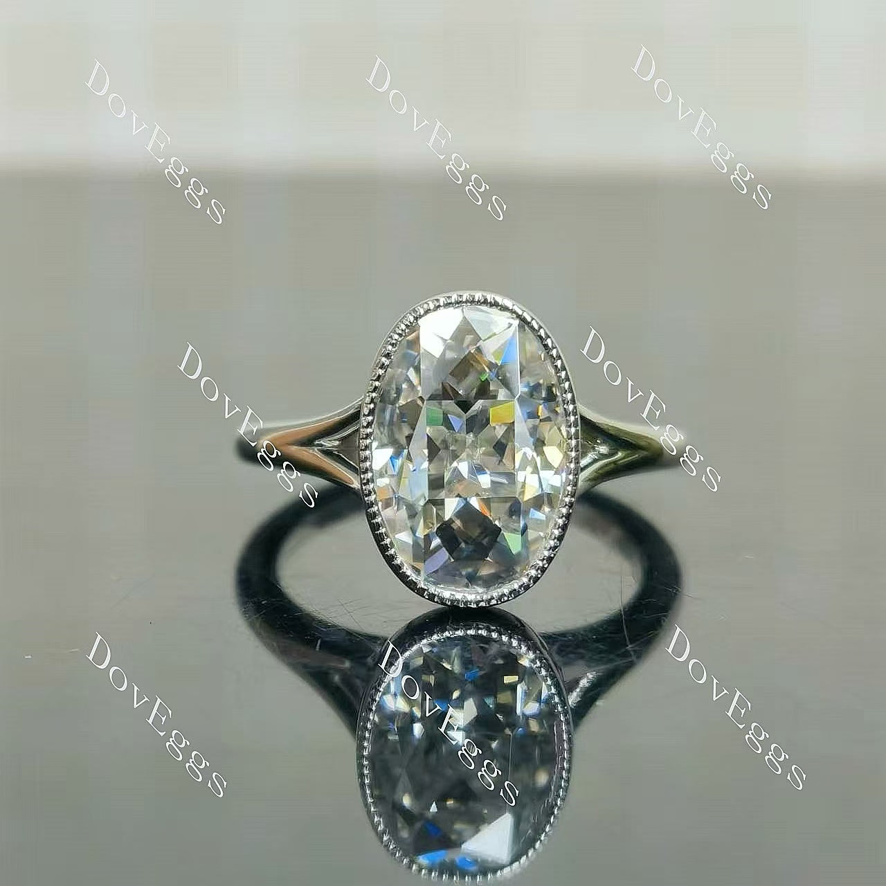 Oval bezel split shanks moissanite engagement ring|Doveggs