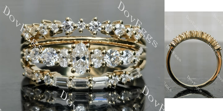 Round vintage art deco moissanite wedding band main view|Doveggs