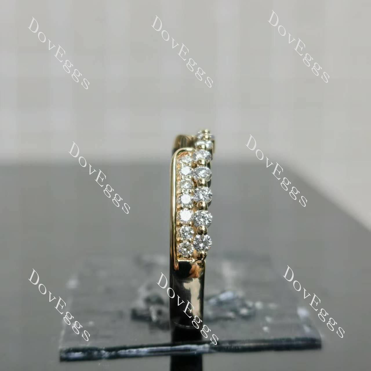 Round pave wedding band side view | Doveggs