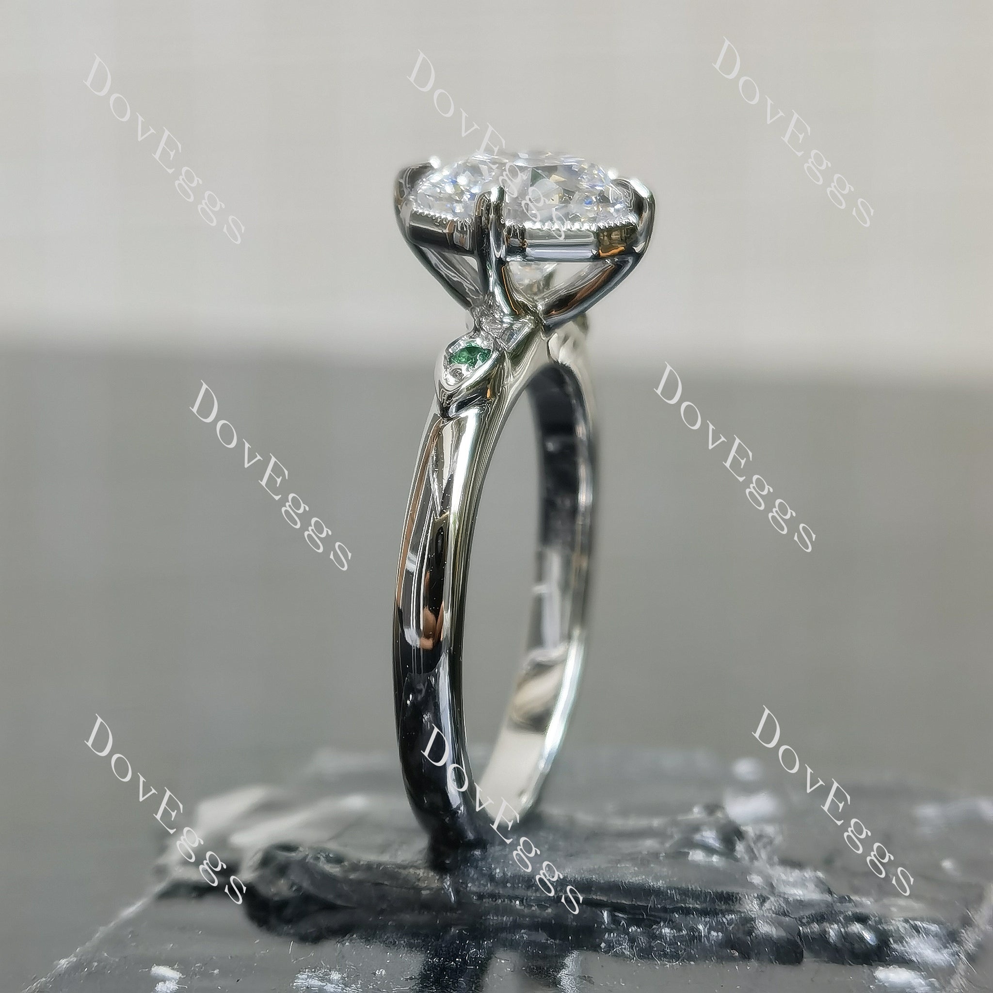 Art deco side stones colored gem stones engagement ring| Doveggs