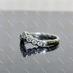 (size 7) Doveggs moissanite sterling silver wedding band