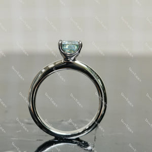 (size 4) Doveggs sterling silver 1ct emerald moissanite engagement ring
