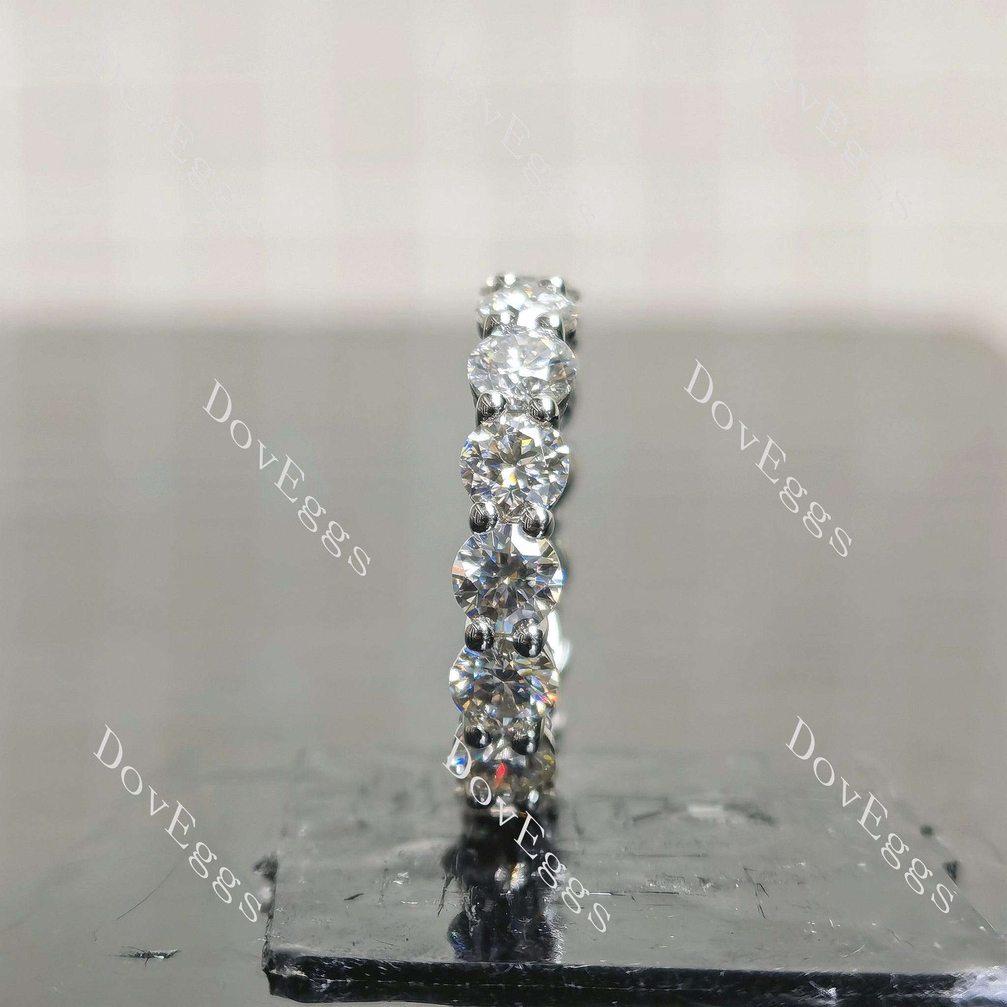 (size 4.75) Doveggs sterling silver Round moissanite wedding band