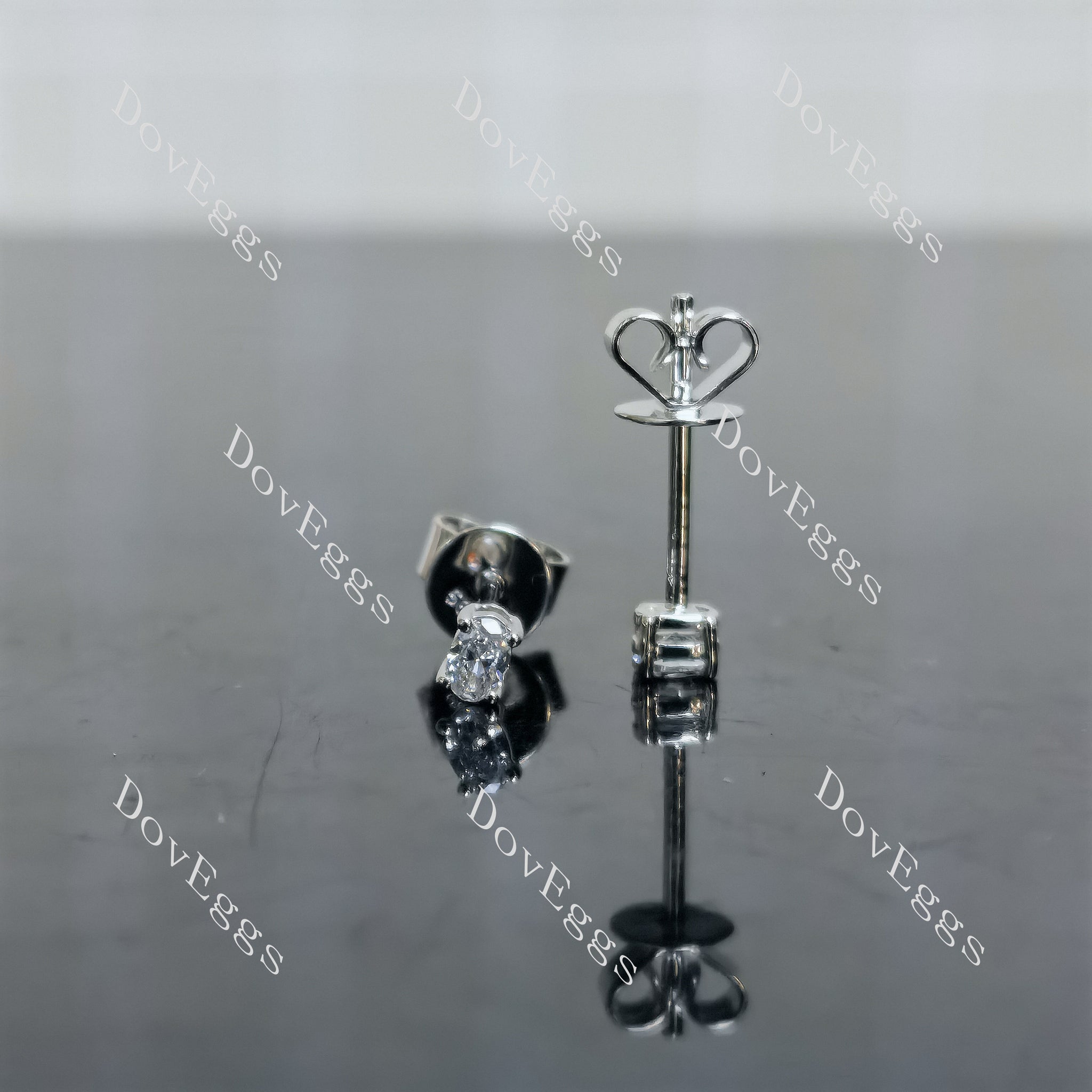 Doveggs pear/oval moissanite/lab grown diamond accnets earrings