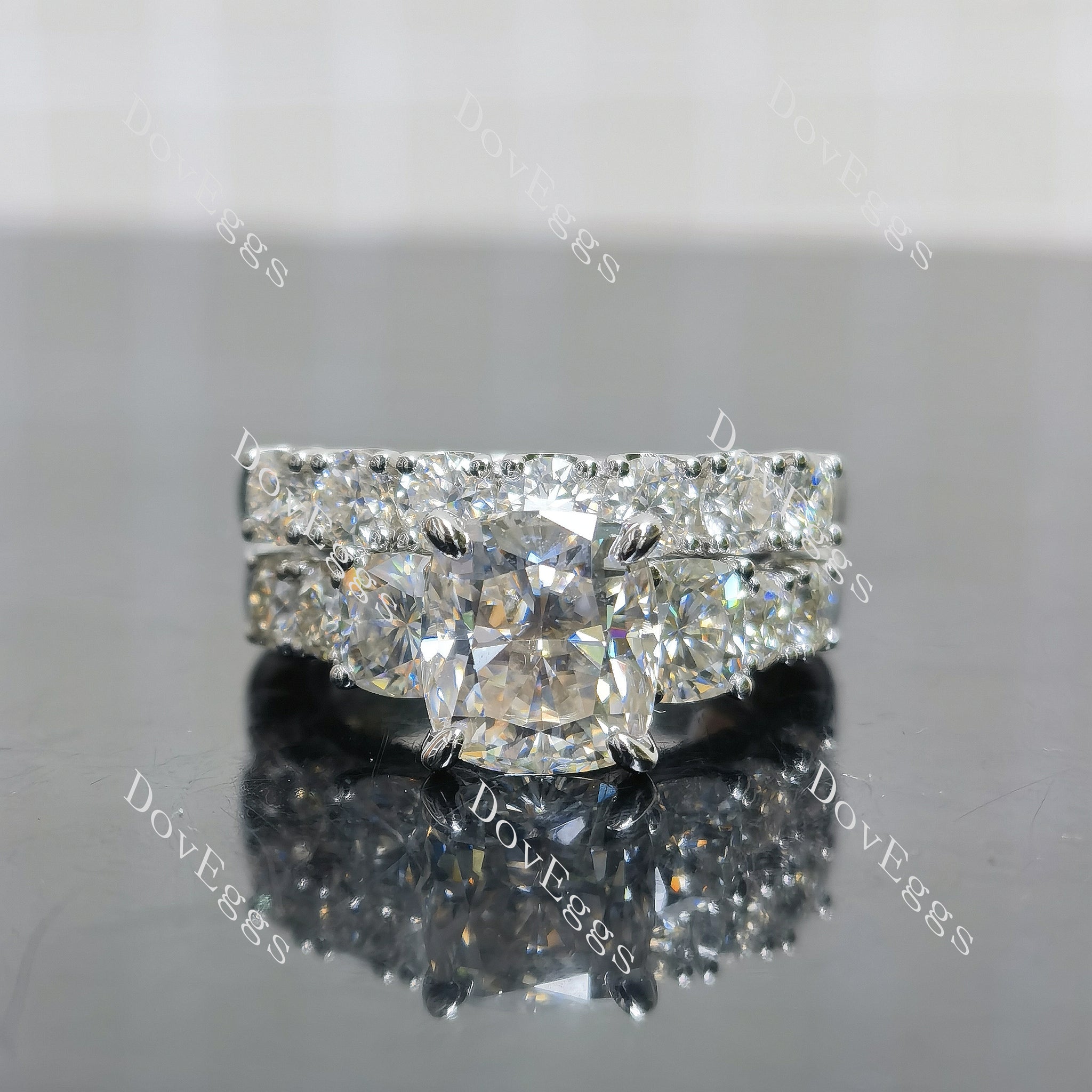 (size 7.25) Doveggs sterling silver 3ct cushion moissanite bridal set(2 rings)