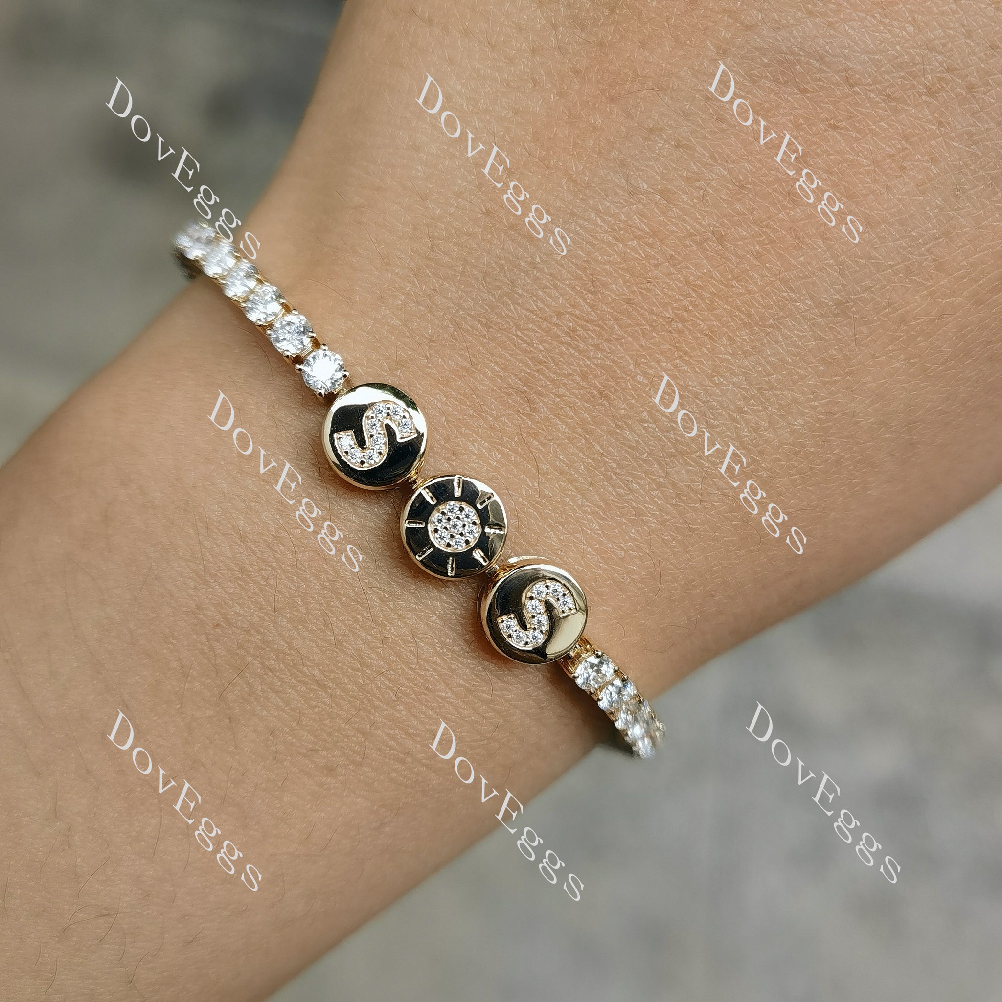 Doveggs round moissanite friendship bracelet