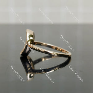 Doveggs moon hollow out engagement ring