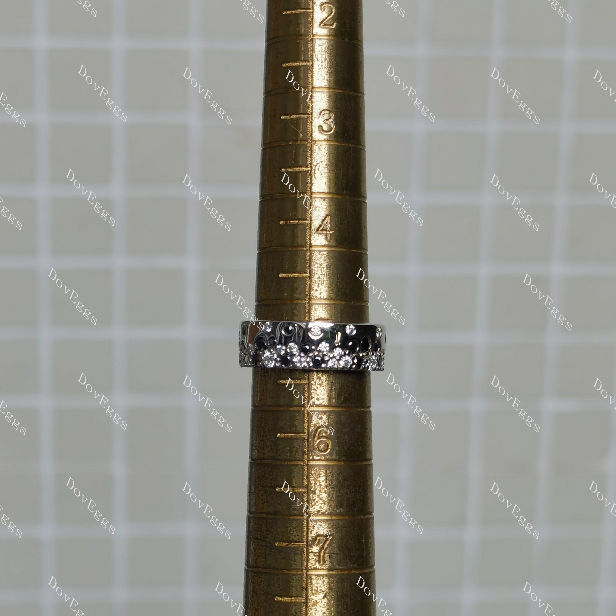 (size 5) Doveggs sterling silver 1.43cttw moissanite and black sapphire wedding band