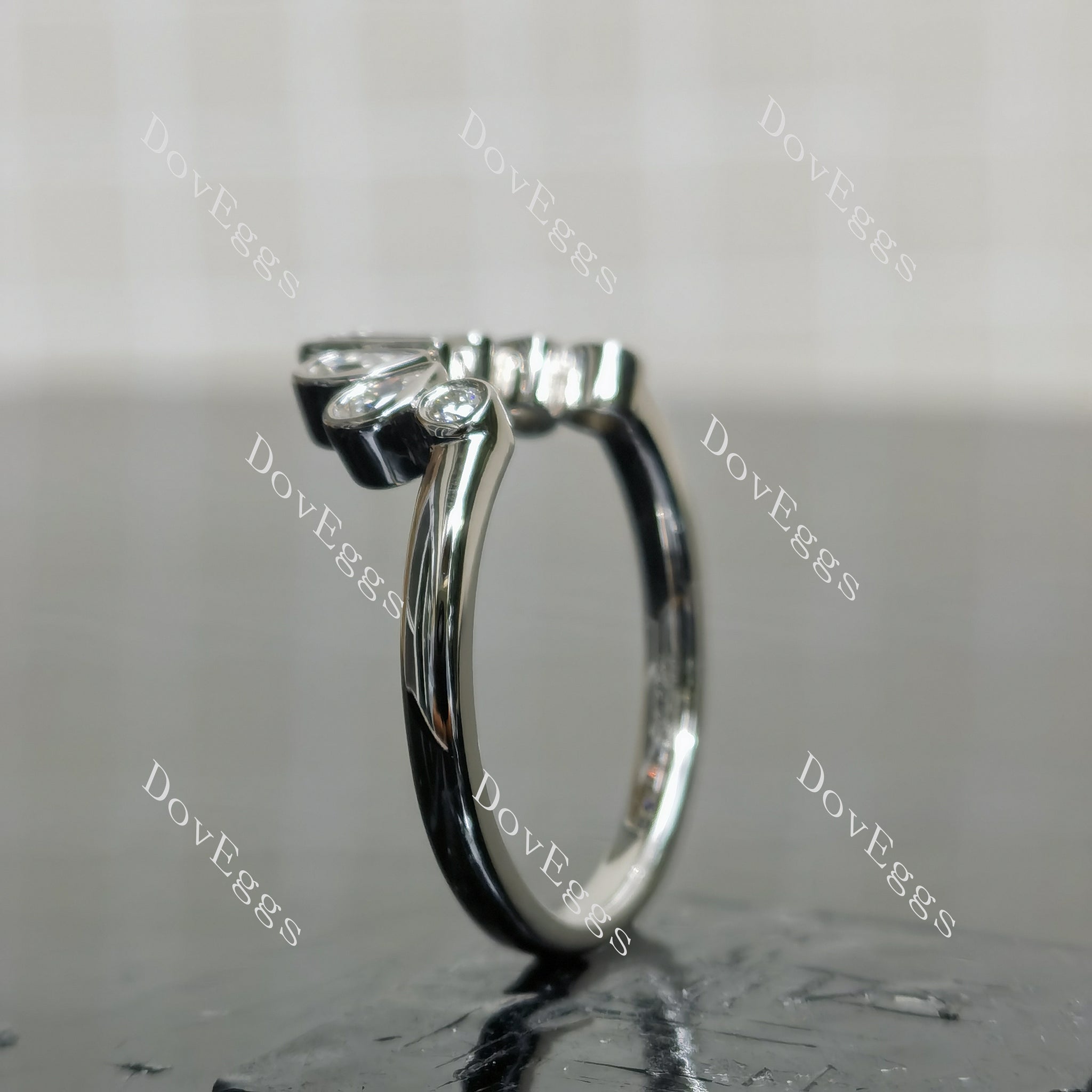 (size 9) Doveggs baguette pear round moissanite wedding band