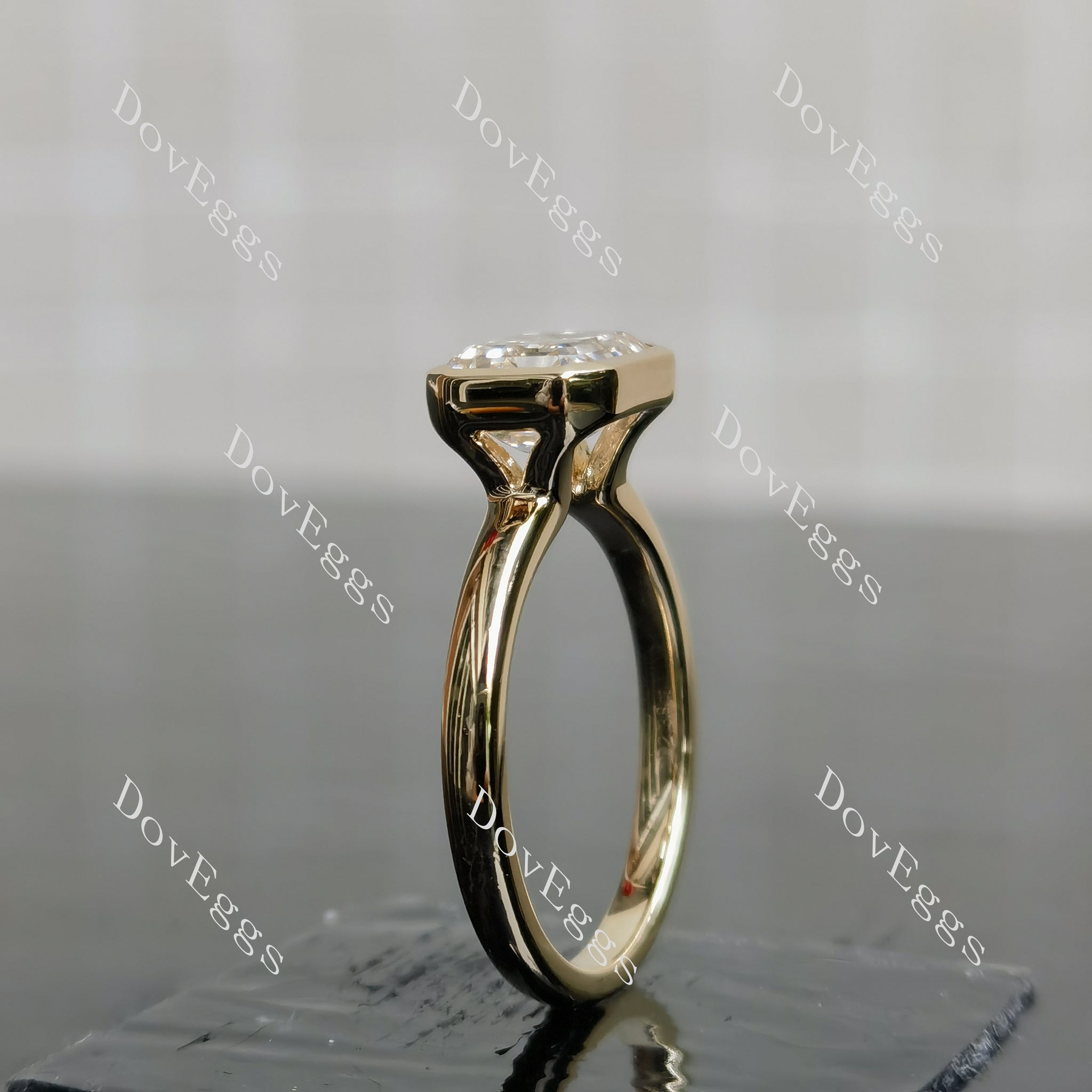 (size 7 ) Doveggs 14k yellow gold 2.38ct emerald F color VS1 Clarity Excellent cut lab grown diamond ring(certified)