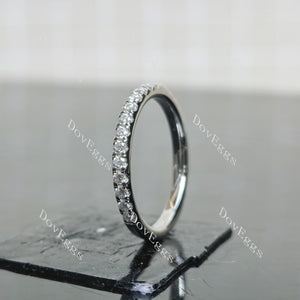 (size 7) Doveggs sterling silver round moissanite wedding band