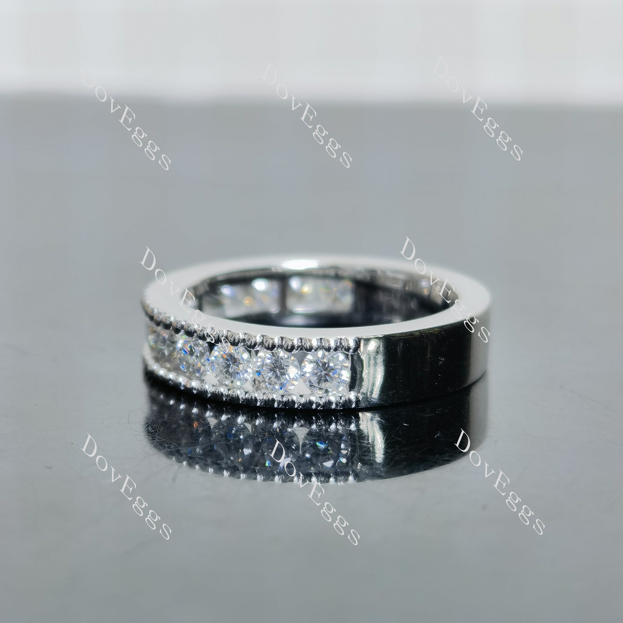 (size 6.5) Doveggs sterling silver round moissanite wedding band