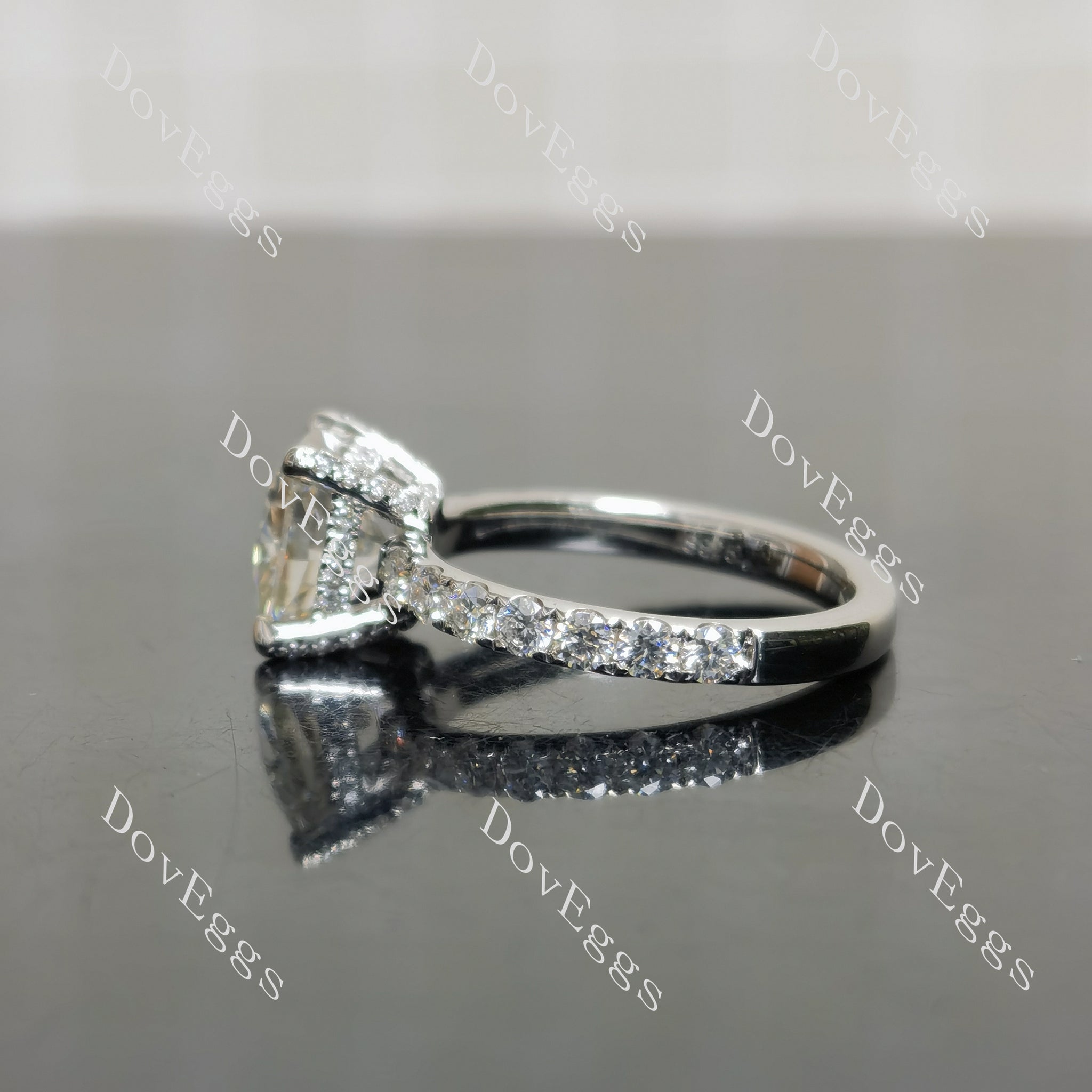 (size 4.75) Doveggs sterling silver 2ct Cushion moissanite engagement ring