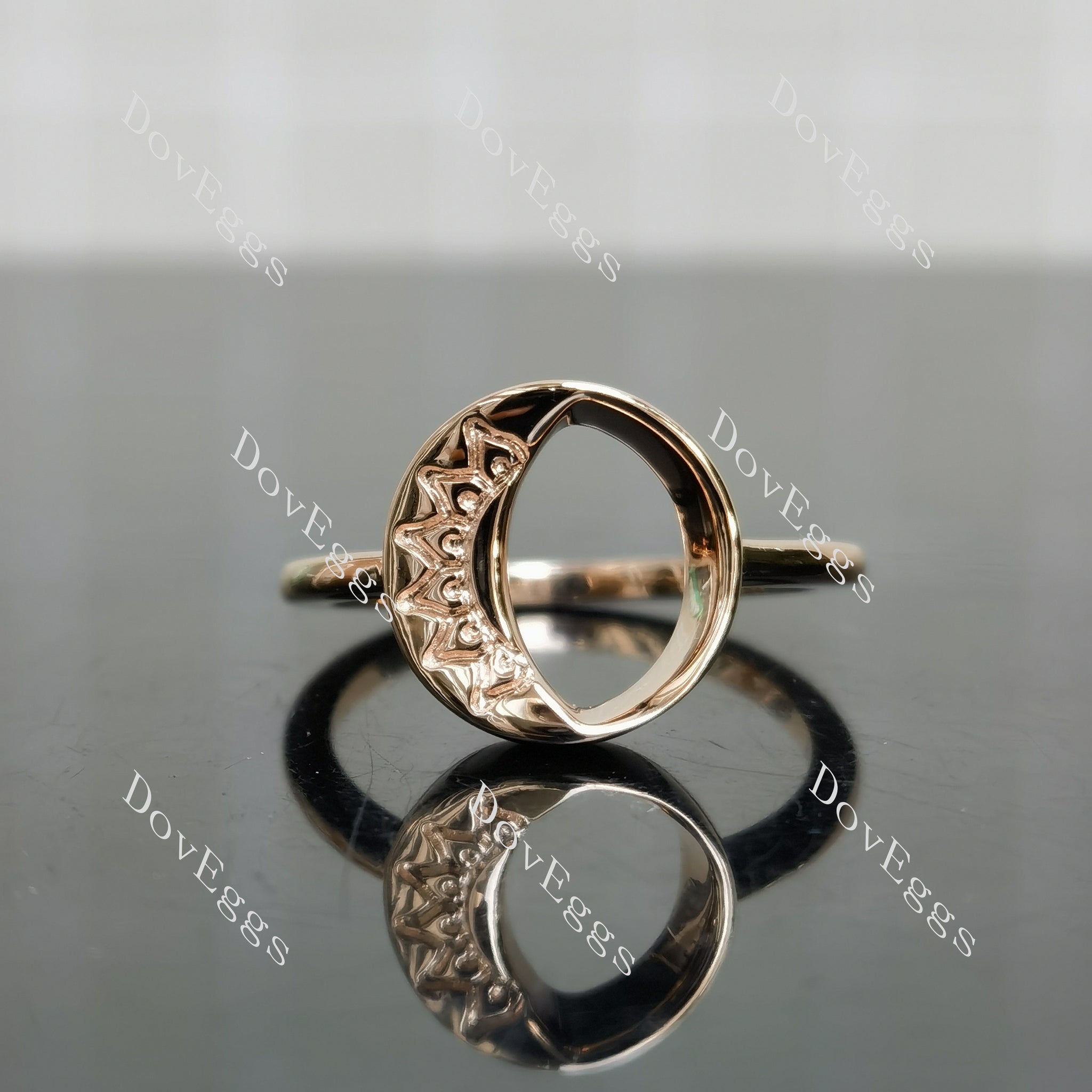 Doveggs moon hollow out engagement ring