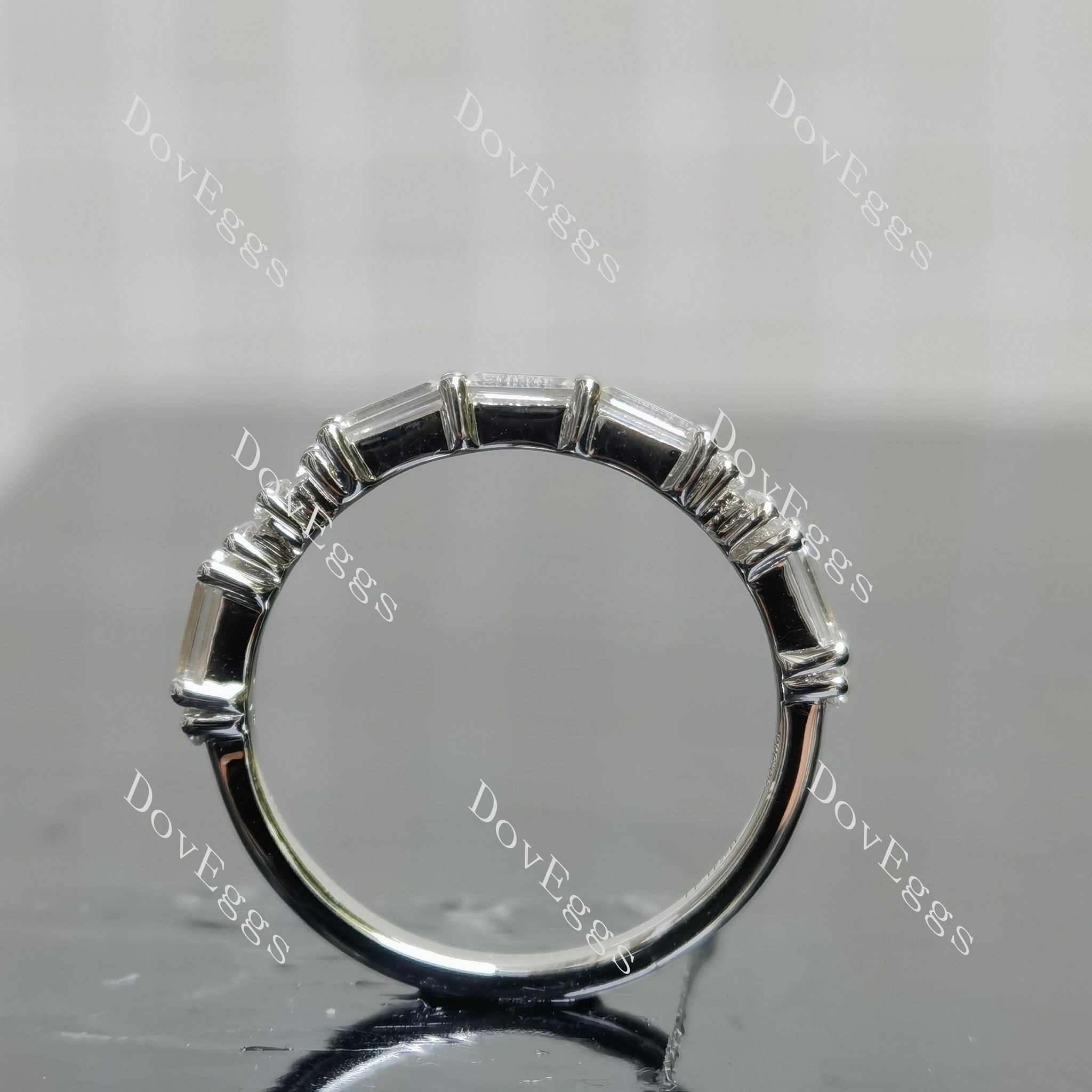 (size 7) Doveggs sterling silver round baguette wedding band