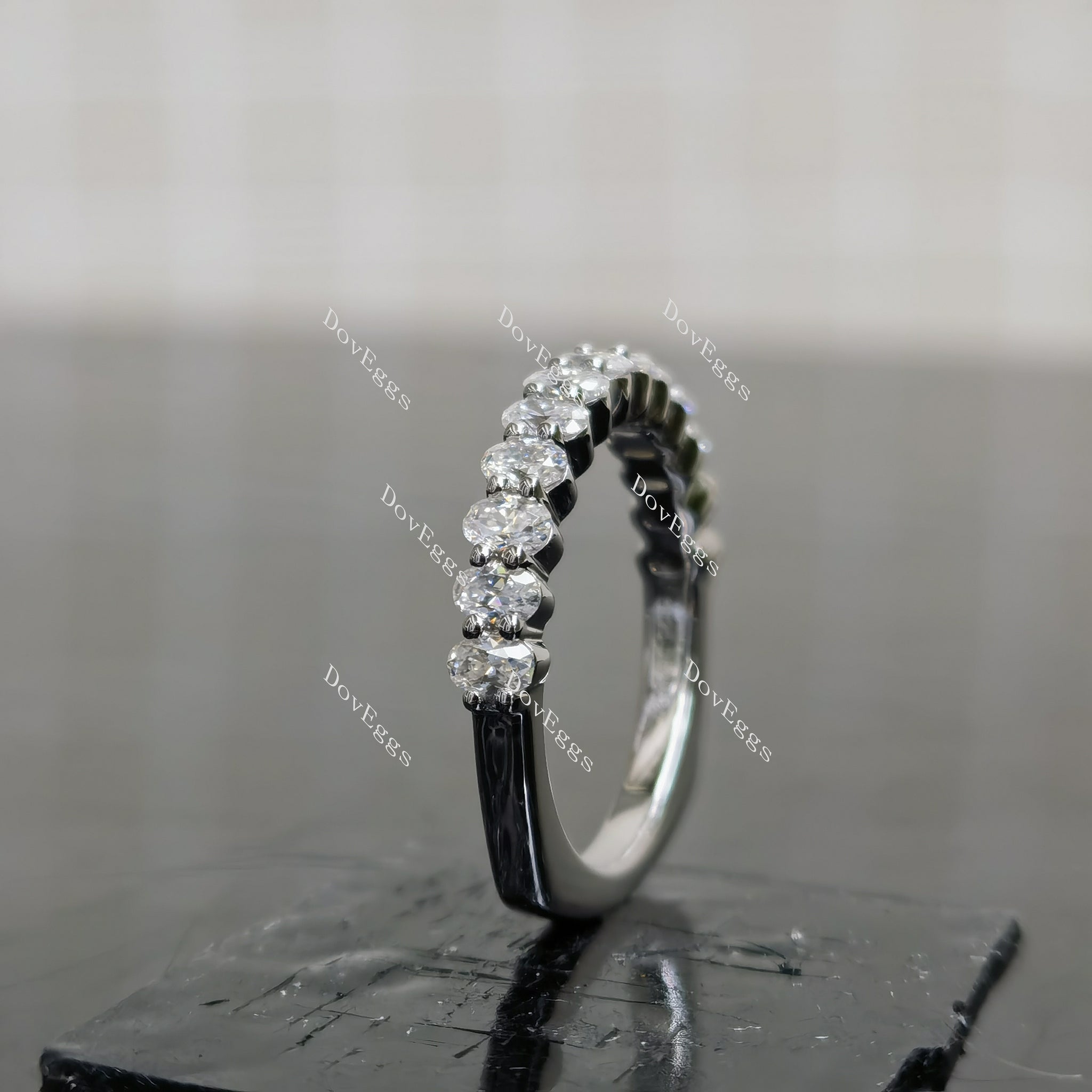 (size 4.75) Doveggs sterling silver oval moissanite wedding band