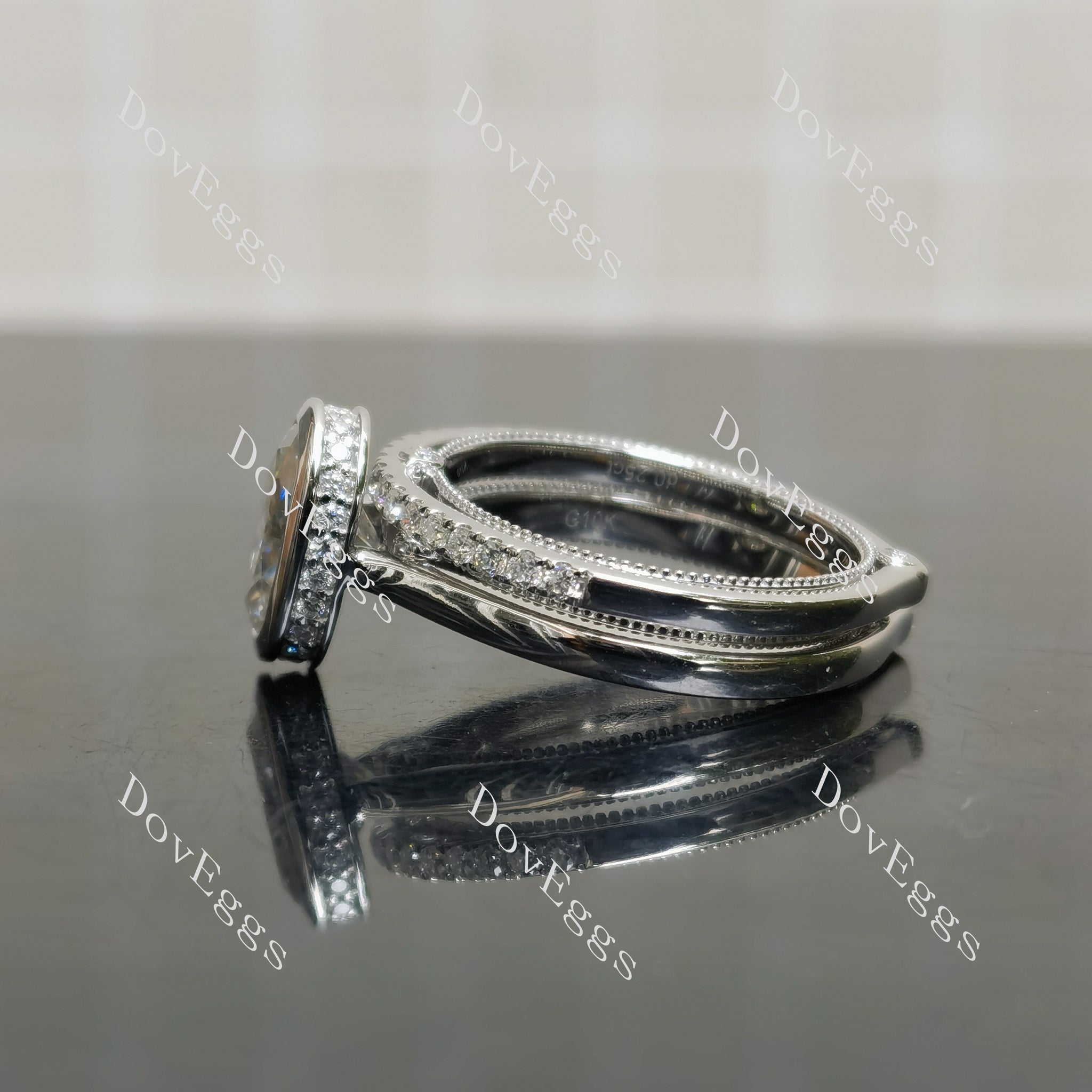 Doveggs oval bezel moissanite bridal set (2 rings)
