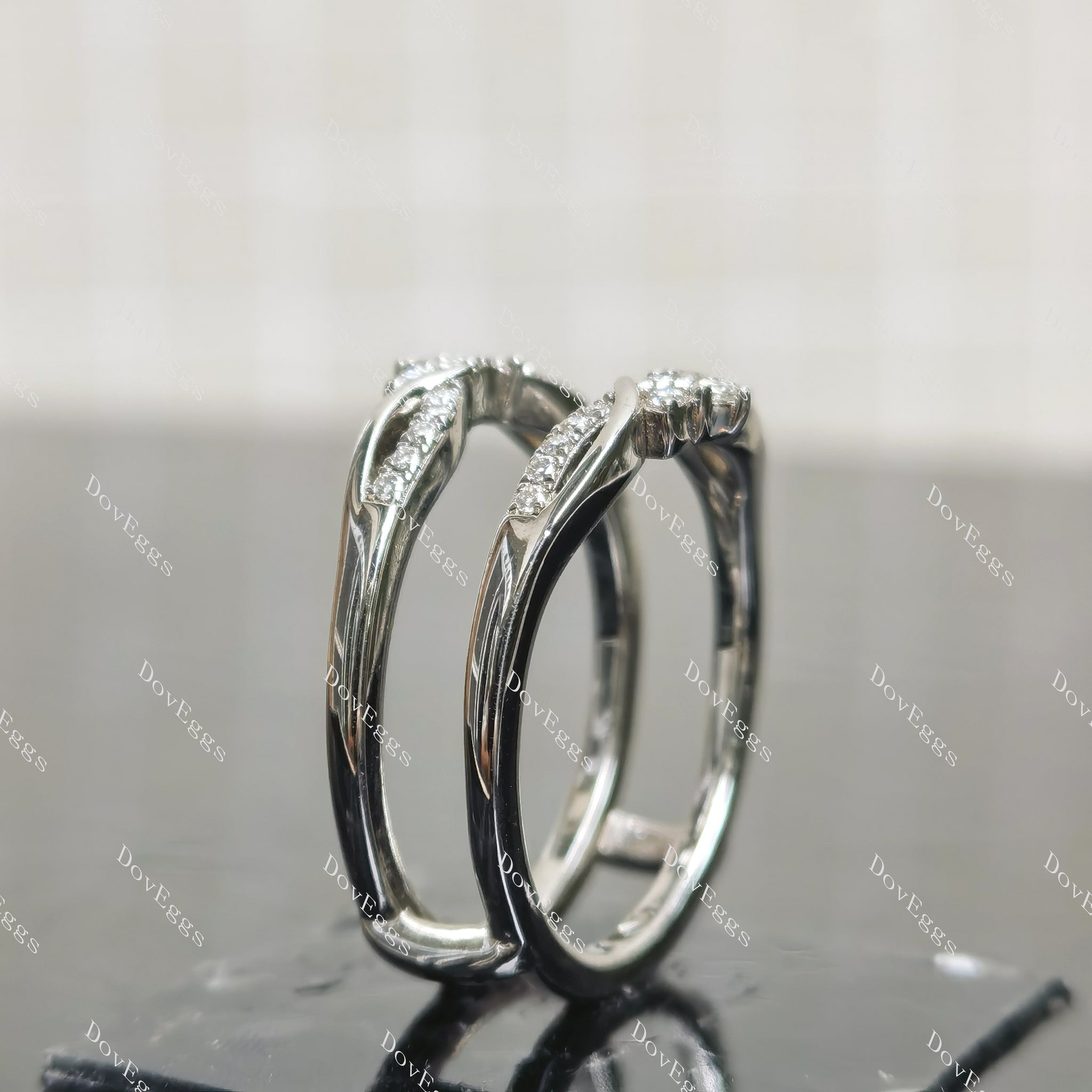 (size #9.25 ) Doveggs sterling silver round moissanite enhancer
