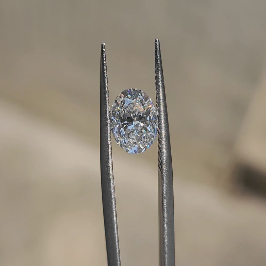 Water ripple light effect video on oval diamond