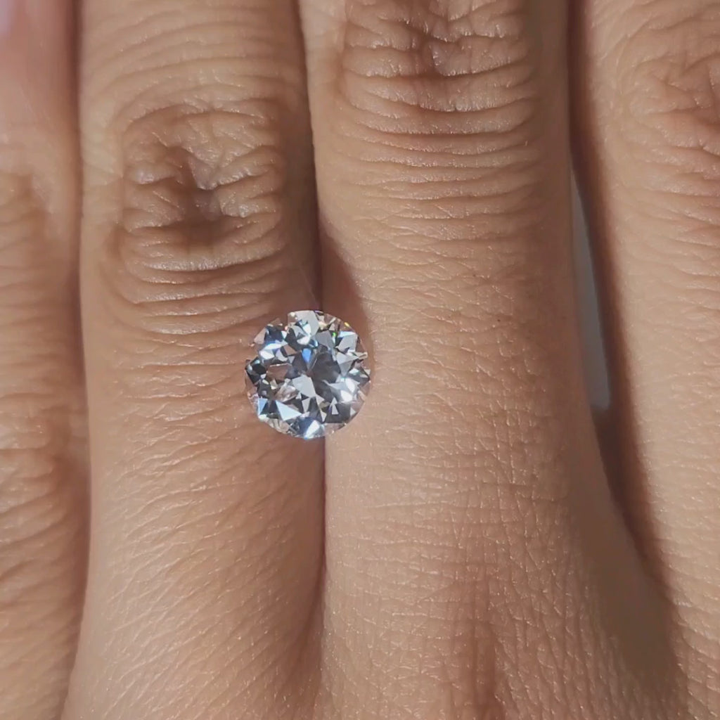 Romantic lighting video showcasing diamond's vintage appeal