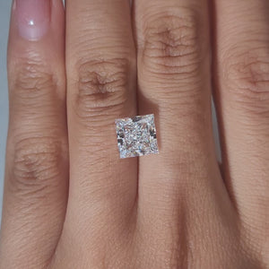 video of 3.06ct princess cut's perfect symmetry under warm light