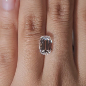 Three-stone vintage ring video of 3.01ct old mine diamond