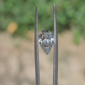 Sunlit brilliance video of 2.31ct pear F color VS2 diamond
