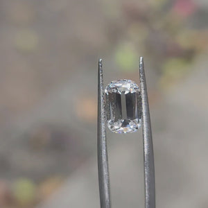 Close-up video of 3.01ct old mine cut's facet pattern