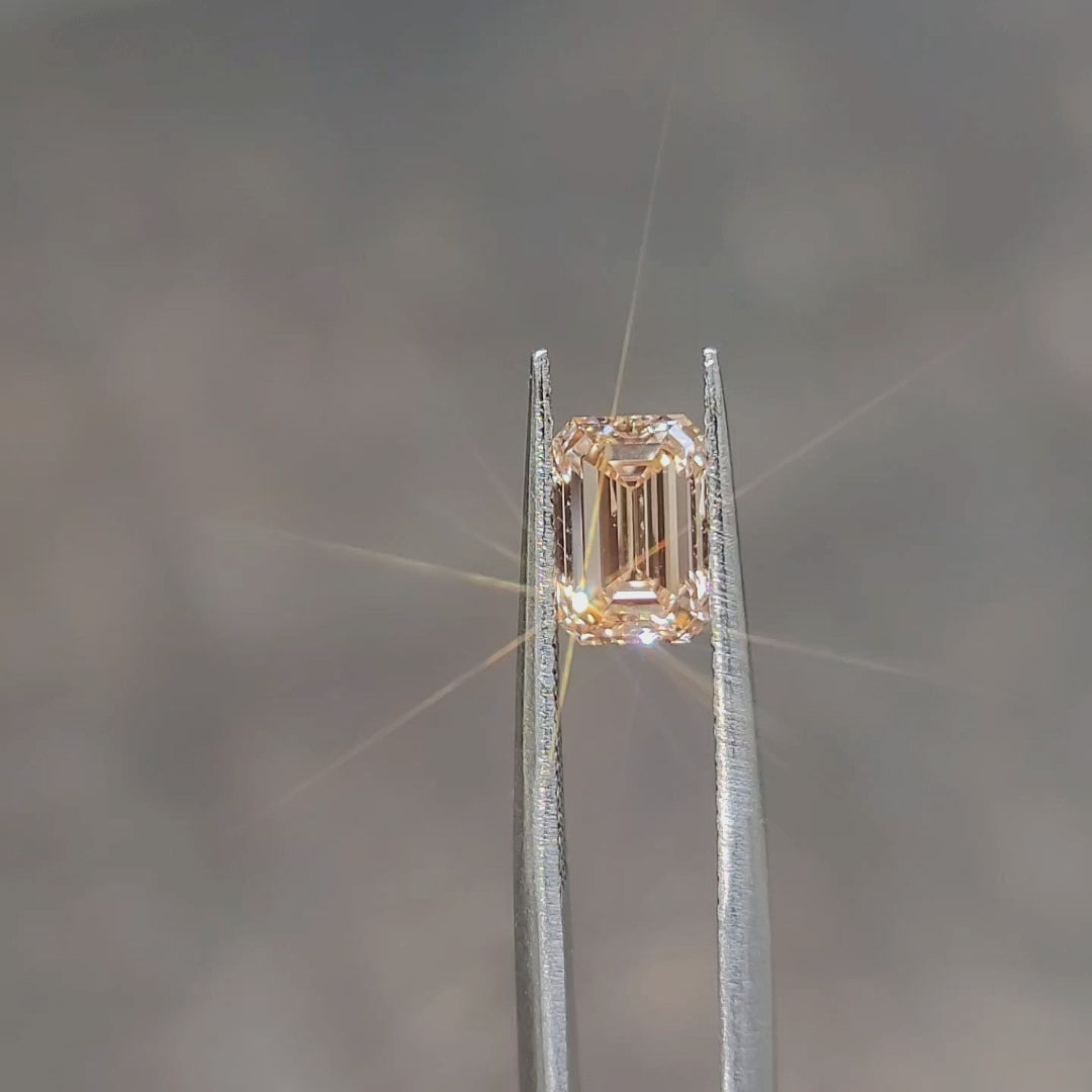 1.61ct Emerald pink diamond’s subtle sparkle in natural light