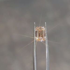 1.61ct Emerald pink diamond’s subtle sparkle in natural light