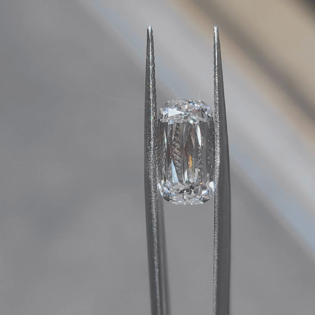 5.114ct elongated cushion diamond's modified facets in natural light
