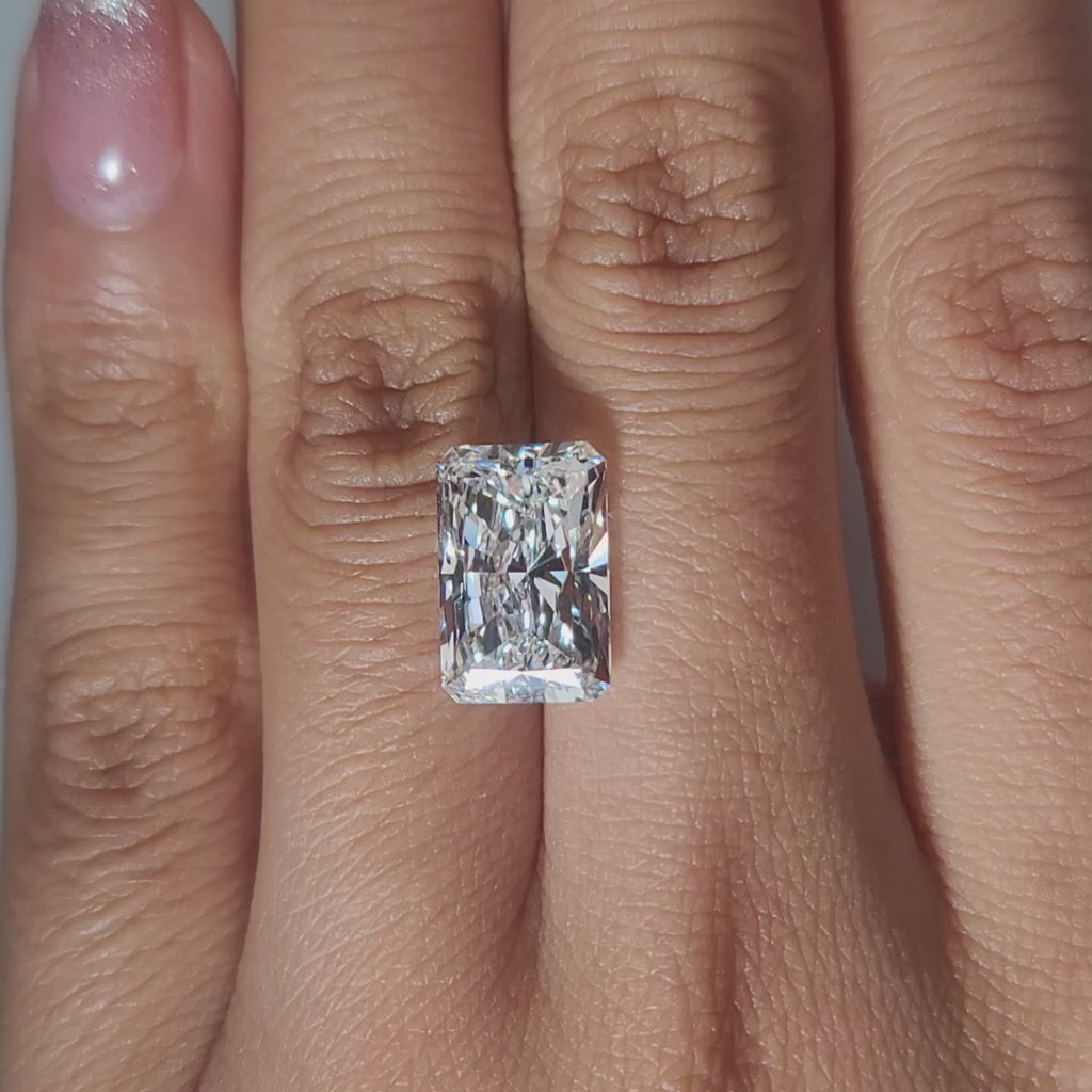 Hand-modeled video showing radiant's impressive size