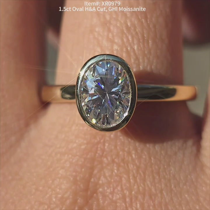 1.5ct oval H&A Cut Solitaire Moissanite Engagement Ring Main view| Doveggs