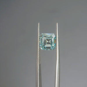 Art deco-style video of 3.030ct Asscher cut's geometric facets