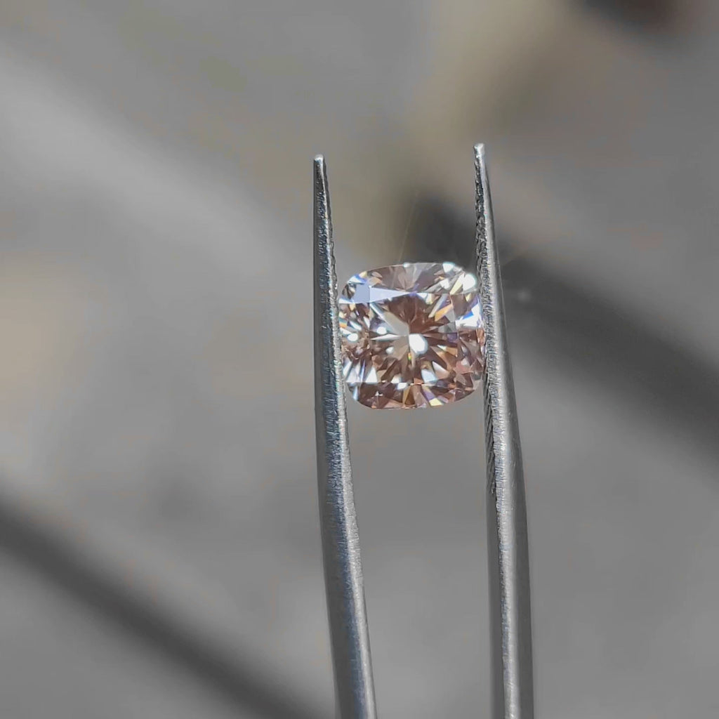 Sunlight: "2.72ct Cushion pink diamond’s brilliance under direct sunlight