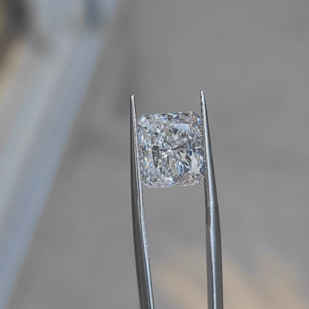 5.27ct radiant cut lab diamond (D/VVS2) in natural light, displaying crushed ice brilliance